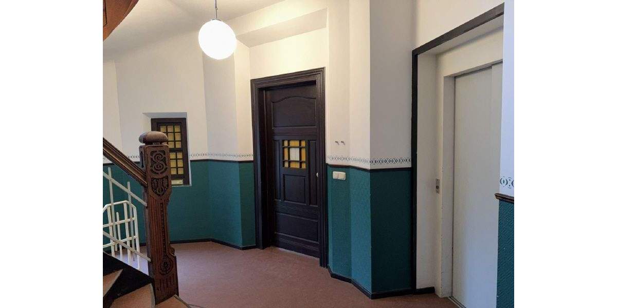 Gewerbeobjekt Gotha - 7 Zimmer, 135 m&sup2;, 1.100&euro; | Angebot:25727901