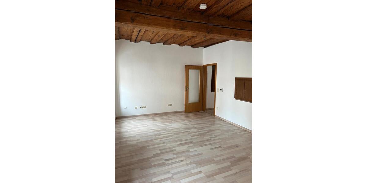 Etagenwohnung Nabburg - 2 Zimmer, 85 m&sup2;, 840&euro; | Angebot:23908251