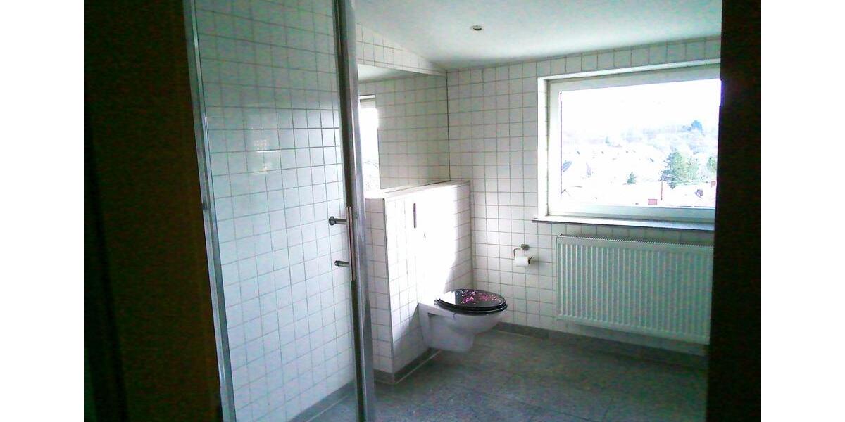 Dachgeschoßwohnung Quierschied - 4 Zimmer, 100 m&sup2;, 620&euro; | Angebot:25639253