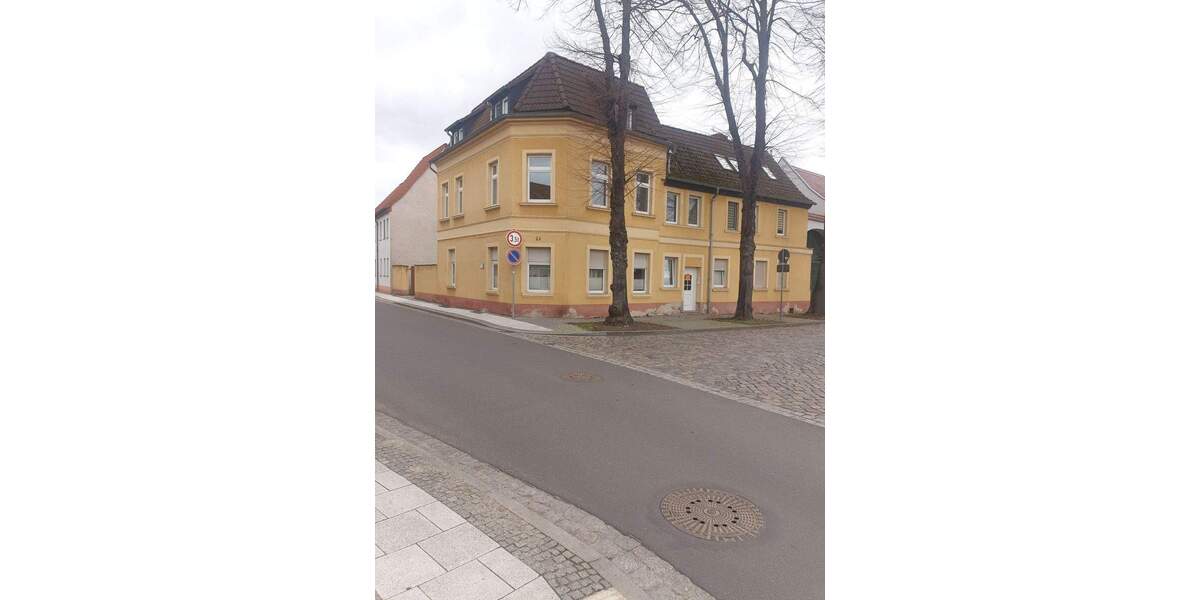 Etagenwohnung Calbe (Saale) Calbe - 1 Zimmer, 52 m&sup2;, 331&euro; | Angebot:25821701