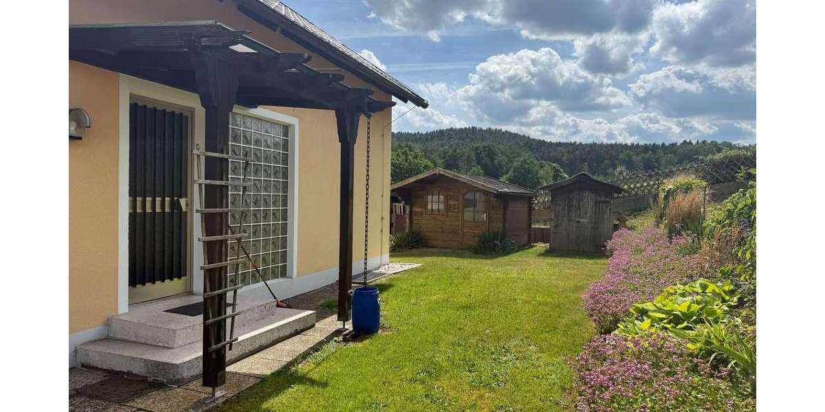 Etagenwohnung Neunburg vorm Wald - 4 Zimmer, 88 m&sup2;, 650&euro; | Angebot:26976381