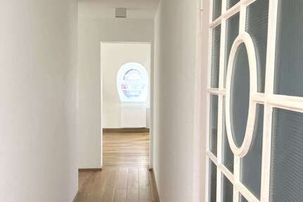 Wohnung Stuttgart Gänsheide - 2 Zimmer, 79 m&sup2;, 1.223&euro; | Angebot:26648305