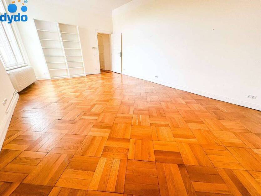 Diese charmante AltbauWohnung wartet auf Sie - jetzt bewerben und Chance nutzen + EBK und Balkon
