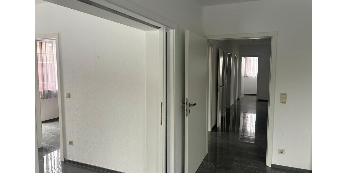Erdgeschoßwohnung Wallenhorst - 6 Zimmer, 120 m&sup2;, 1.200&euro; | Angebot:24838951