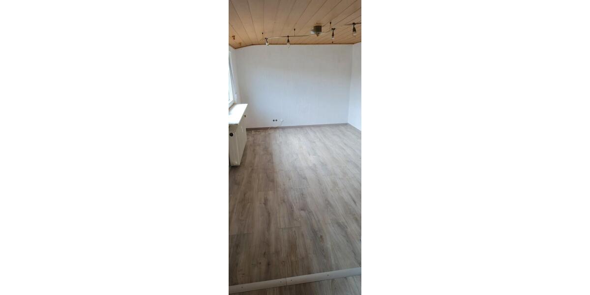 Dachgeschoßwohnung Eschenbach - 4 Zimmer, 79 m&sup2;, 900&euro; | Angebot:26547360