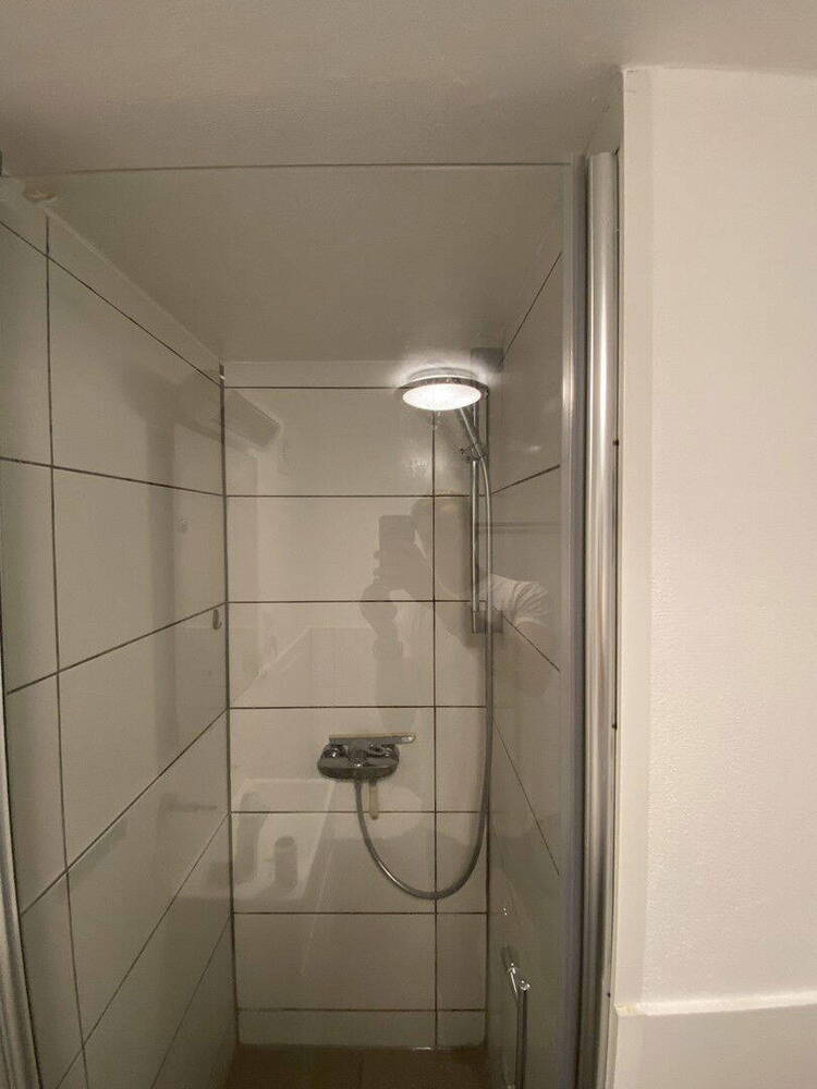 SOFORT EINZIEHEN! MonteursZimmer in Oberneuching - Ideal für Pendler & Handwerker!
