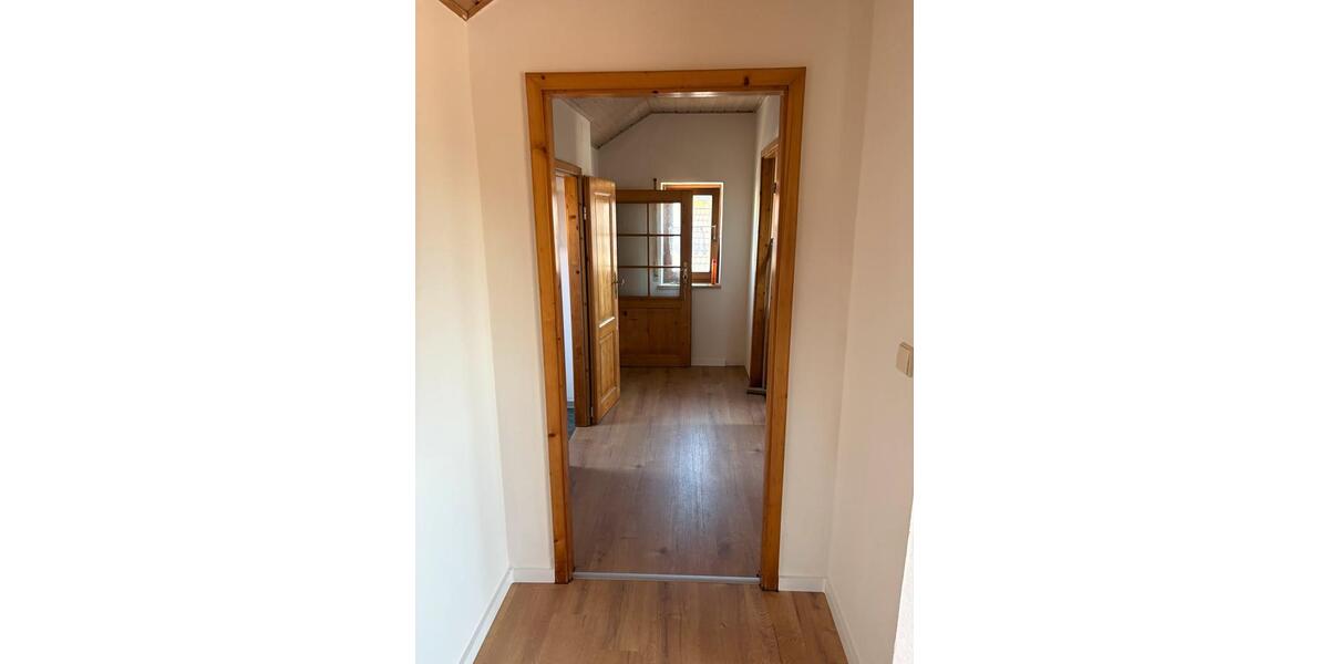 Dachgeschoßwohnung Ellingen - 2.5 Zimmer, 55 m&sup2;, 385&euro; | Angebot:26322569