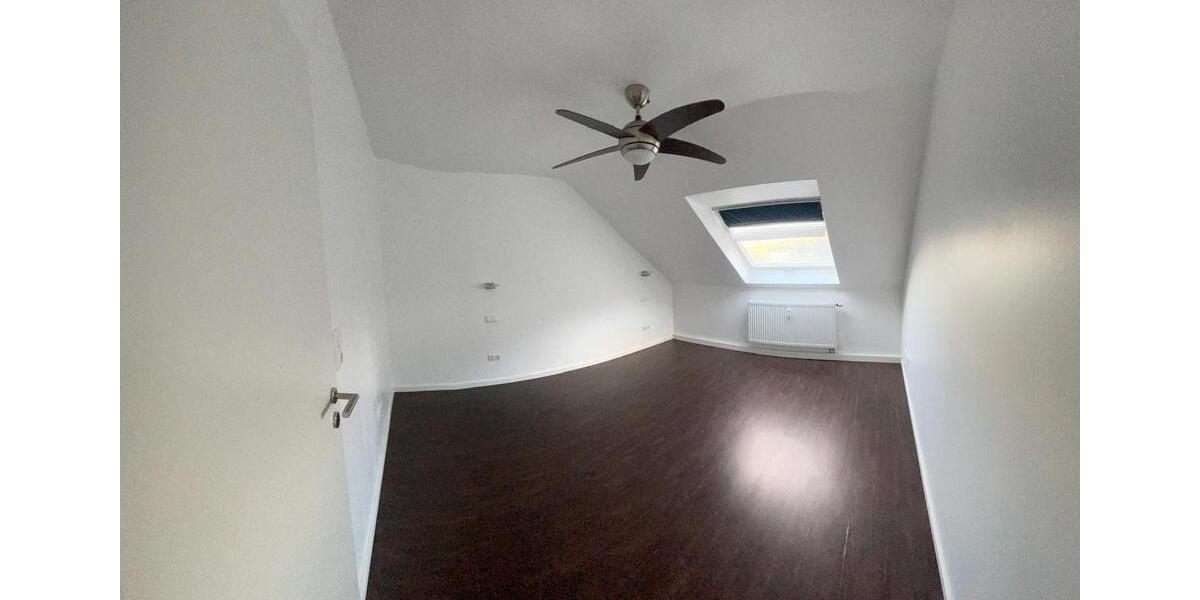 Dachgeschoßwohnung Mörlenbach - 4 Zimmer, 76 m&sup2;, 1.190&euro; | Angebot:26591147
