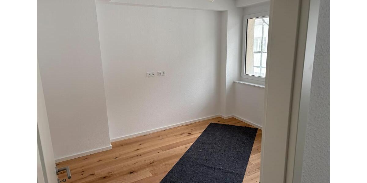 Etagenwohnung Köln - 4 Zimmer, 90 m&sup2;, 650&euro; | Angebot:26548361