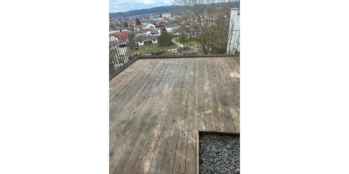 Etagenwohnung Neuötting - 3.5 Zimmer, 123 m&sup2;, 1.290&euro; | Angebot:26013047