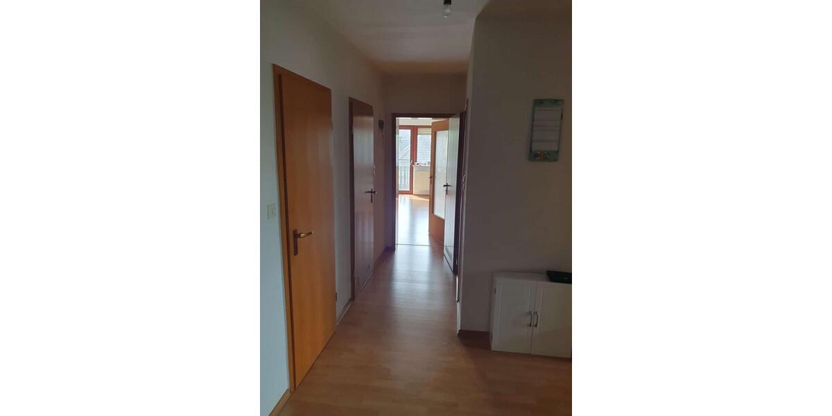 Dachgeschoßwohnung Knüllwald - 3 Zimmer, 88 m&sup2;, 530&euro; | Angebot:26570961