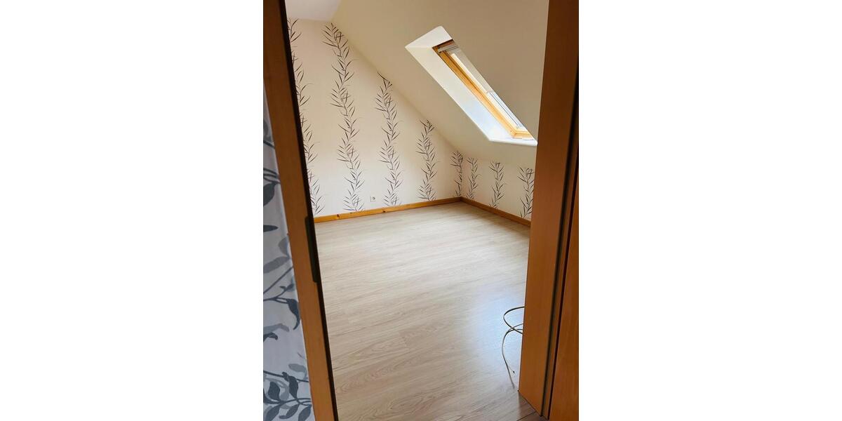 Dachgeschoßwohnung Warmsen - 2 Zimmer, 50 m&sup2;, 500&euro; | Angebot:26670625