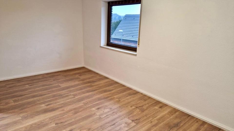 Doppelhaushälfte Bottrop Ebel - 8 Zimmer, 188 m&sup2;, 1.800&euro; | Angebot:24770658