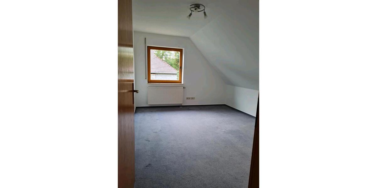 Dachgeschoßwohnung St. Johann - 3.5 Zimmer, 82 m&sup2;, 800&euro; | Angebot:26414201