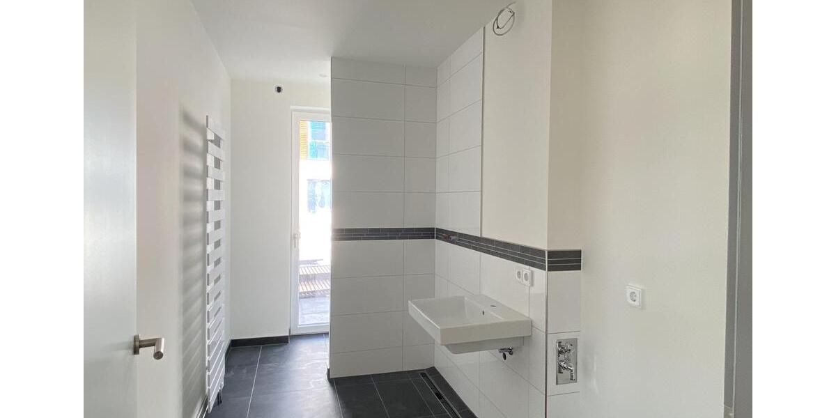 Erdgeschoßwohnung Döbeln - 4 Zimmer, 125 m&sup2;, 1.251&euro; | Angebot:23873141