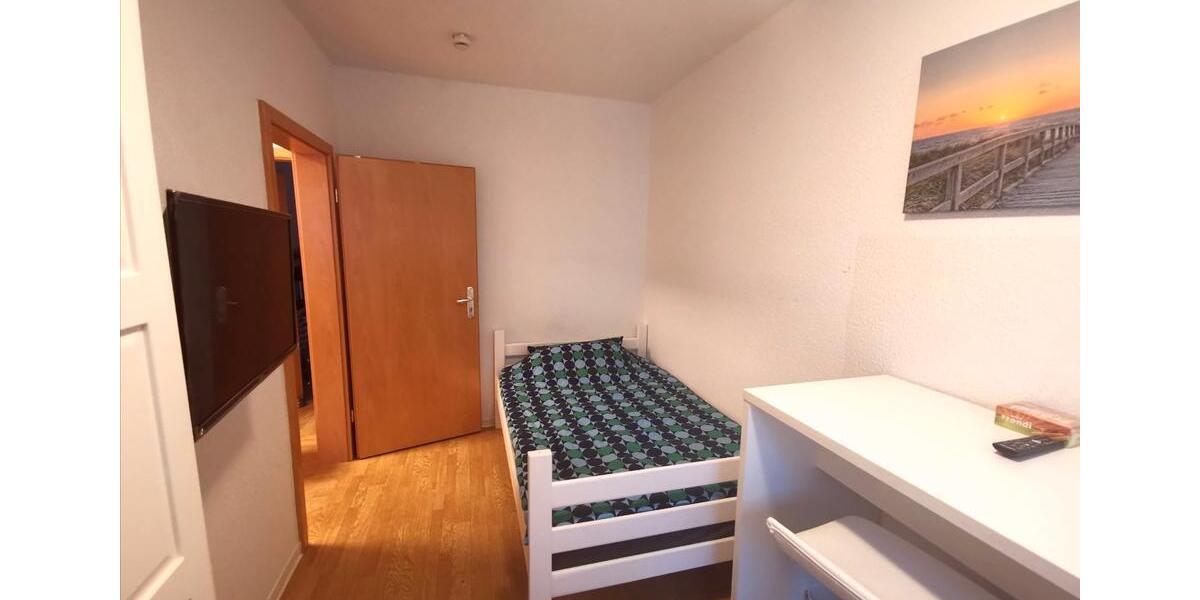 Etagenwohnung Elmenhorst/Lichtenhagen Lichtenhagen - 3 Zimmer, 60 m&sup2;, 20&euro; | Angebot:26060524
