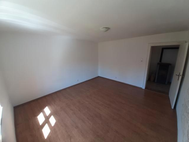 Erdgeschoßwohnung Viechtach - 4 Zimmer, 80 m&sup2;, 740&euro; | Angebot:26449999
