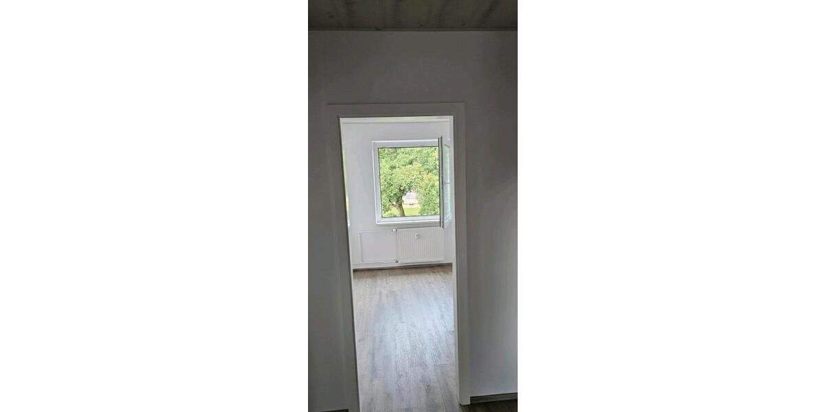 Dachgeschoßwohnung Lehre - 2.5 Zimmer, 80 m&sup2;, 650&euro; | Angebot:25174686