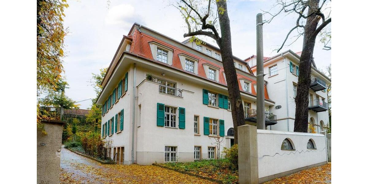 Exklusives Penthouse im denkmalgeschützten Lahmann-Sanatorium. 4 zimmer