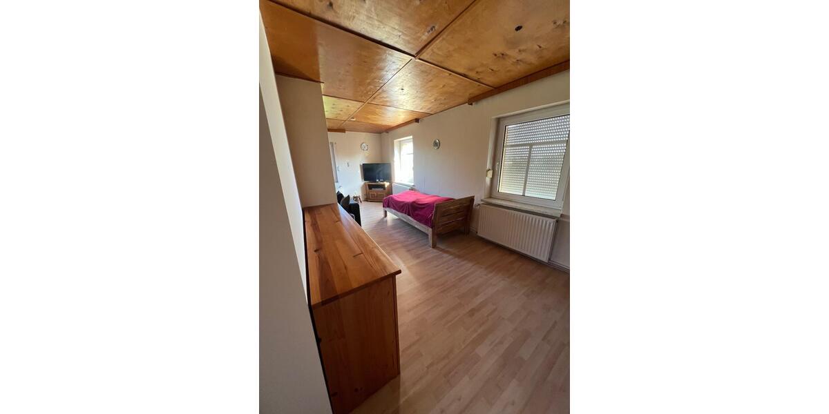 Wohnen auf Zeit Teutschenthal - 4 Zimmer, 180 m&sup2;, 22&euro; | Angebot:23616465