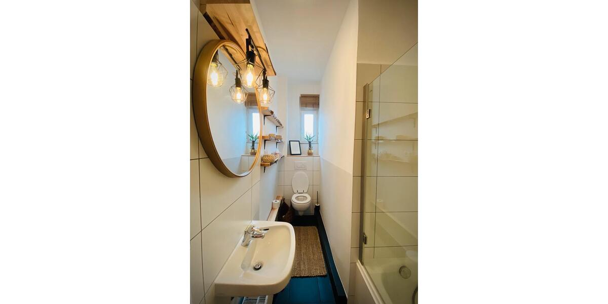 Wohnen auf Zeit Stuttgart Luginsland - 17 Zimmer, 79 m&sup2;, 550&euro; | Angebot:26276647