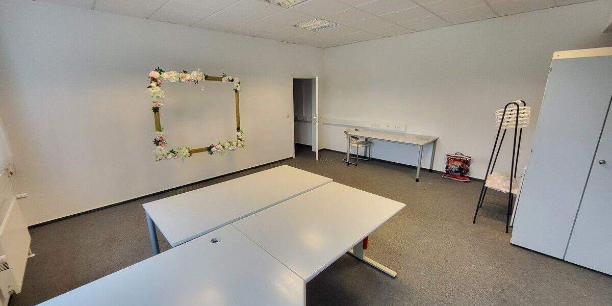 Gewerbeobjekt Lübeck / Sankt Lorenz Nord St. Lorenz Nord - 3 Zimmer, 99 m&sup2;, 600&euro; | Angebot:24790992