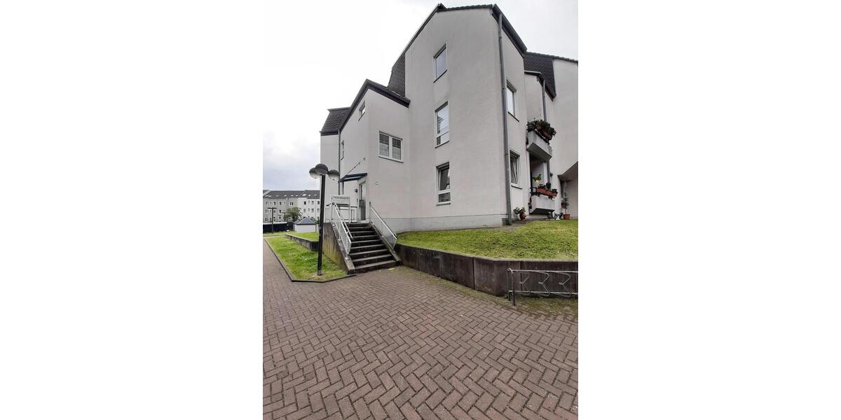 Dachgeschoßwohnung Bochum - 2.5 Zimmer, 65 m&sup2;, 371&euro; | Angebot:25175742