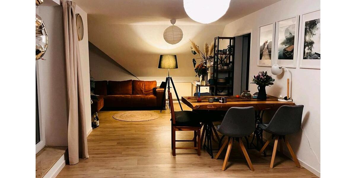 Dachgeschoßwohnung Arnstadt - 3 Zimmer, 76 m&sup2;, 900&euro; | Angebot:26003411