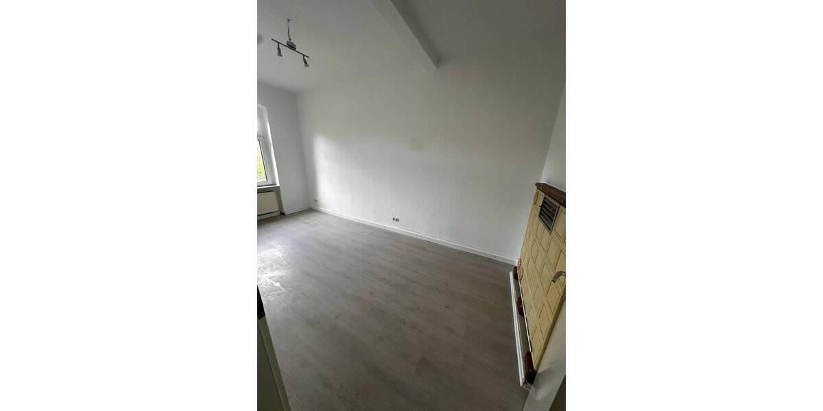 Etagenwohnung Weißenfels - 4 Zimmer, 81 m&sup2;, 573&euro; | Angebot:26673478