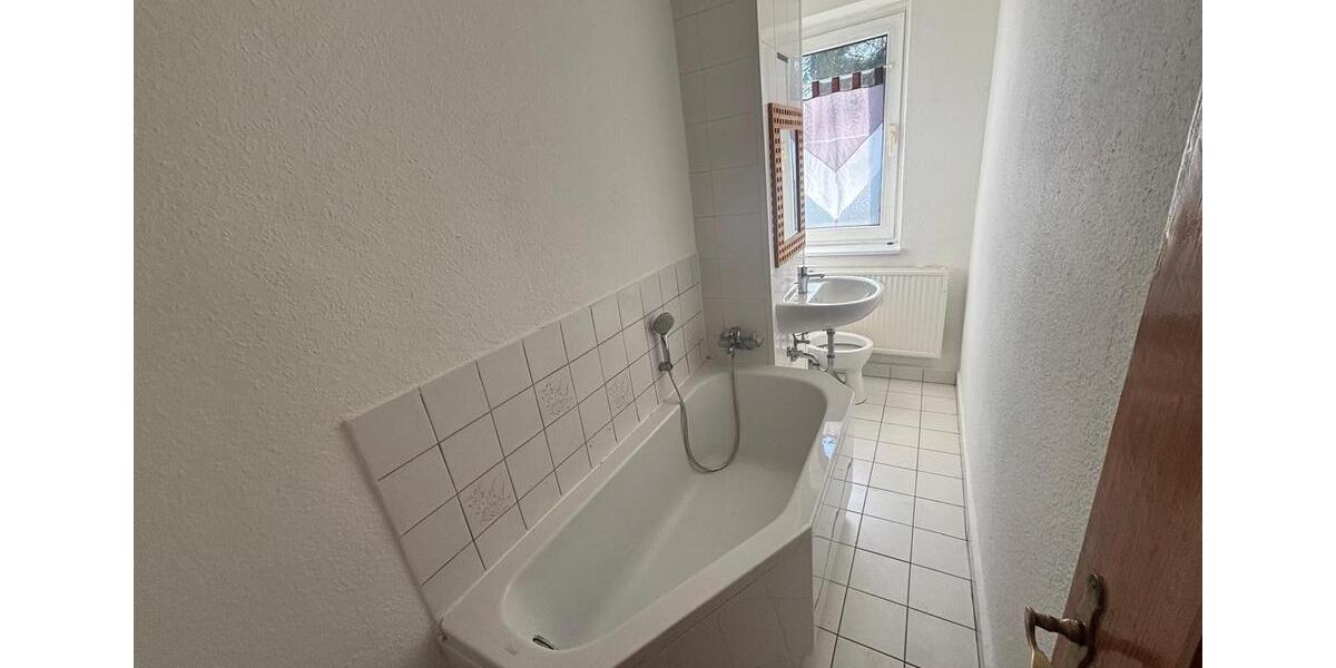 Etagenwohnung Salzwedel - 4 Zimmer, 66 m&sup2;, 328&euro; | Angebot:25841701