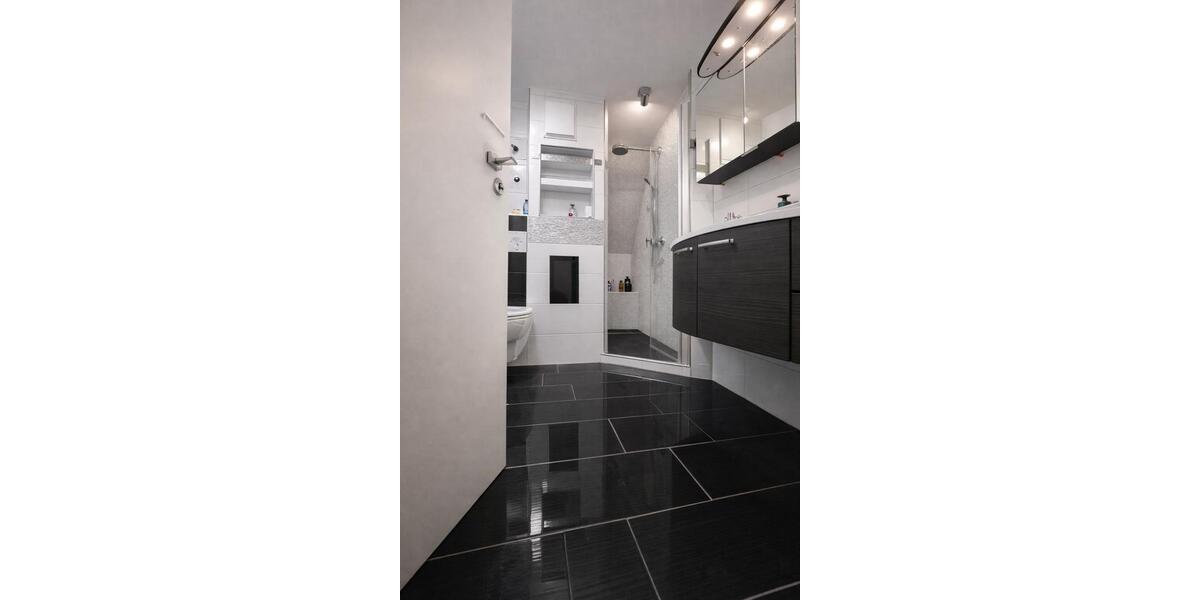 Etagenwohnung Obersulm - 2.5 Zimmer, 76 m&sup2;, 1.300&euro; | Angebot:24565553