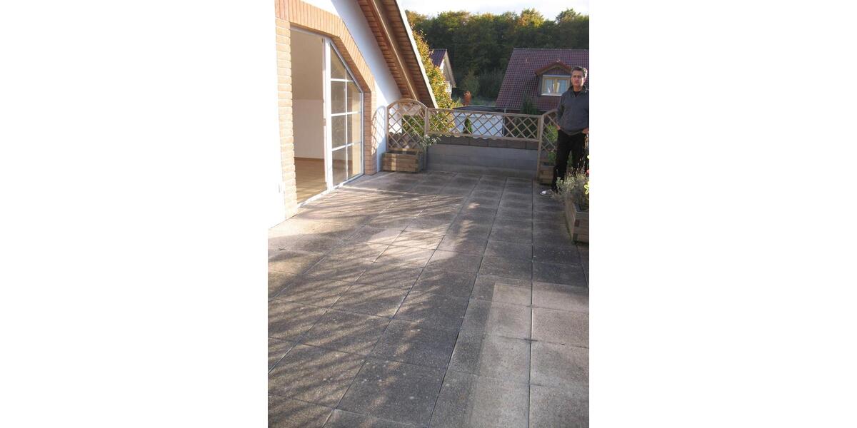 Dachgeschoßwohnung Langgöns - 3 Zimmer, 120 m&sup2;, 950&euro; | Angebot:26646129