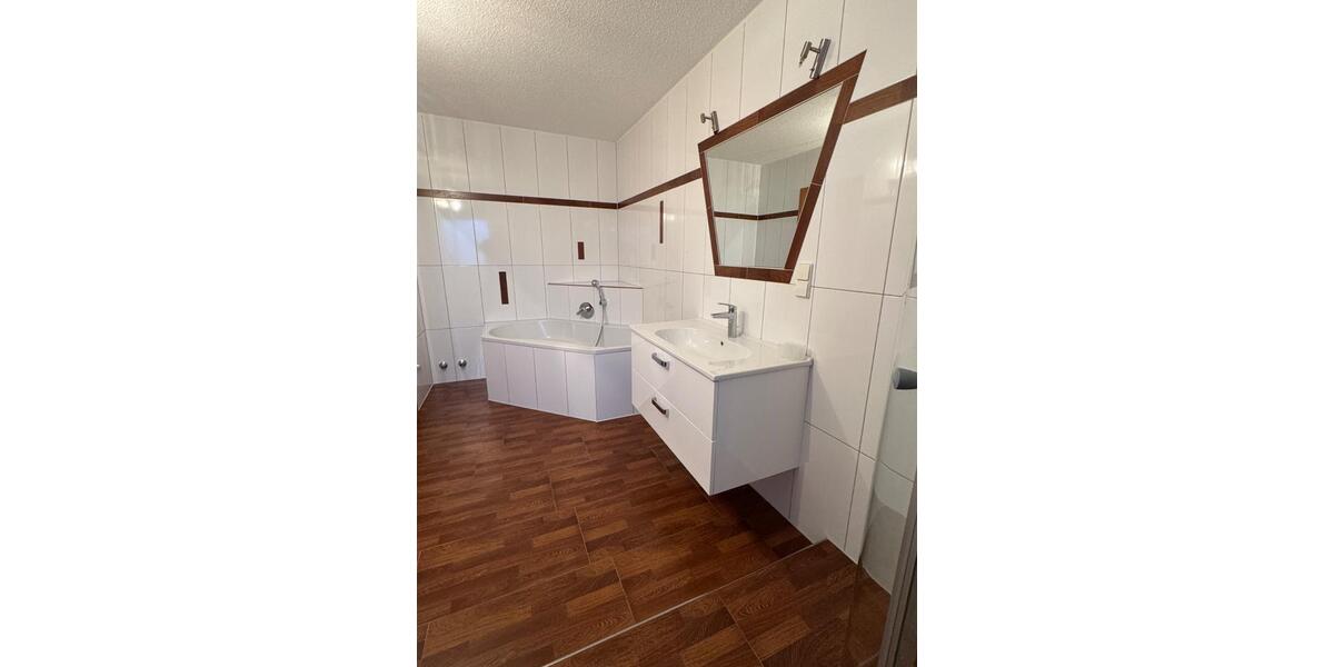 Einfamilienhaus Obrigheim - 4 Zimmer, 130 m&sup2;, 1.490&euro; | Angebot:24418083