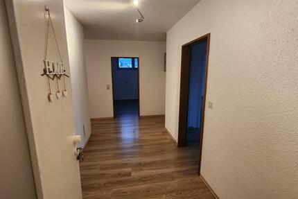 Wohnung Hohenroth - 4 Zimmer, 130 m&sup2;, 1.140&euro; | Angebot:20981297