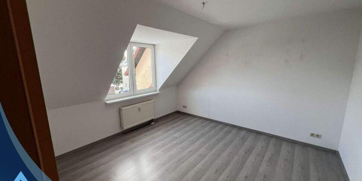 renovierte Dachgeschoss zur Vermietung 3 zimmer