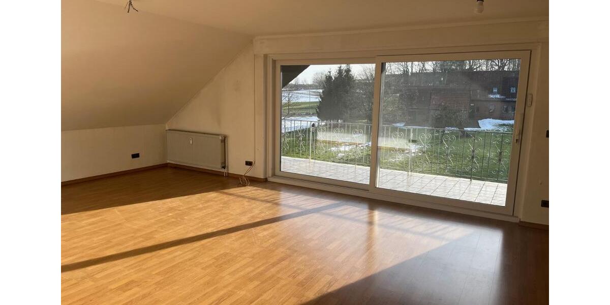 Dachgeschoßwohnung Ostercappeln - 4 Zimmer, 140 m&sup2;, 750&euro; | Angebot:24850220