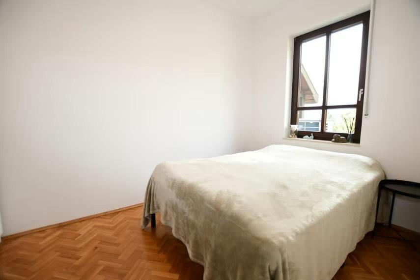 Einfamilienhaus Brensbach - 3 Zimmer, 210 m&sup2;, 1.800&euro; | Angebot:25581573