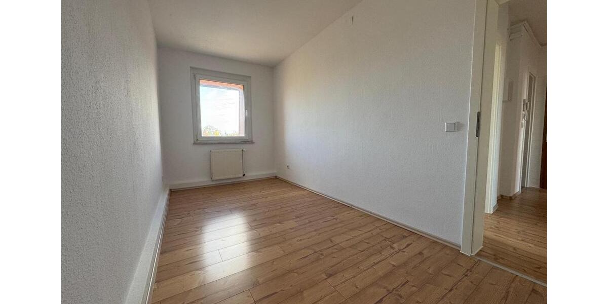 Etagenwohnung Köthen (Anhalt) - 3 Zimmer, 58 m&sup2;, 350&euro; | Angebot:26194068