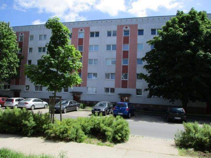 Etagenwohnung Neubrandenburg Oststadt - 4 Zimmer, 76 m&sup2;, 320&euro; | Angebot:24341953