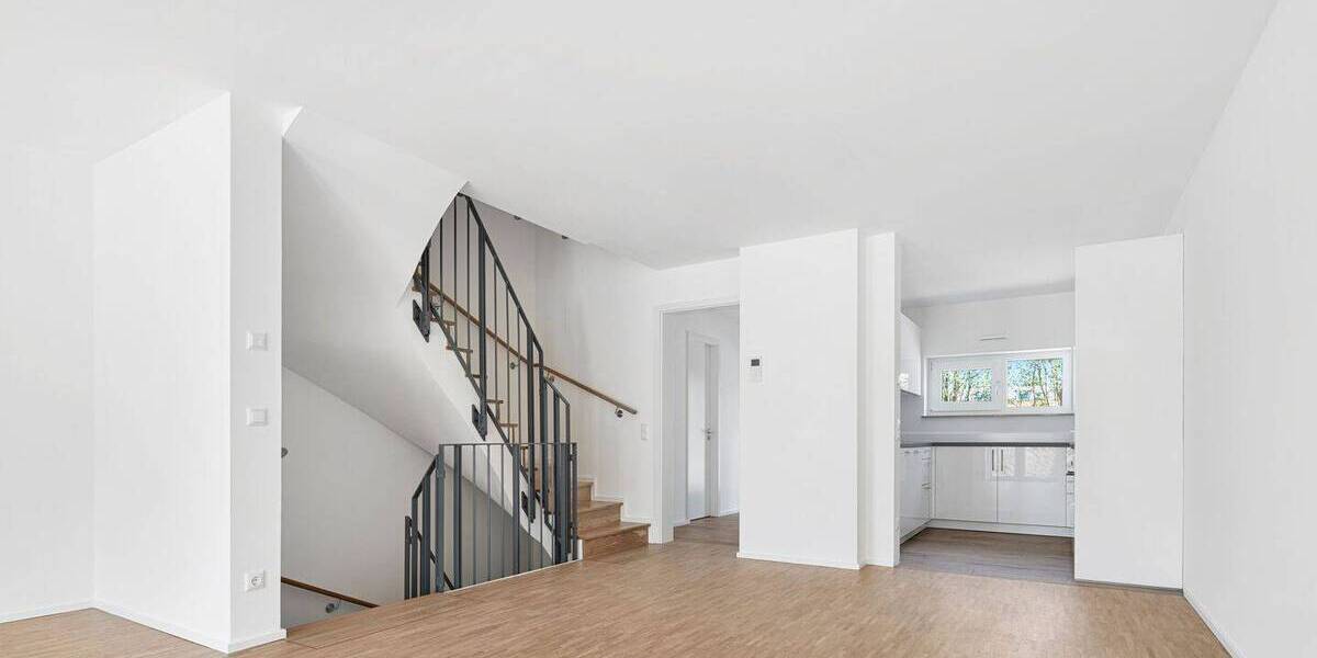 Reihenendhaus Unterföhring - 4 Zimmer, 137 m&sup2;, 3.923&euro; | Angebot:25703851