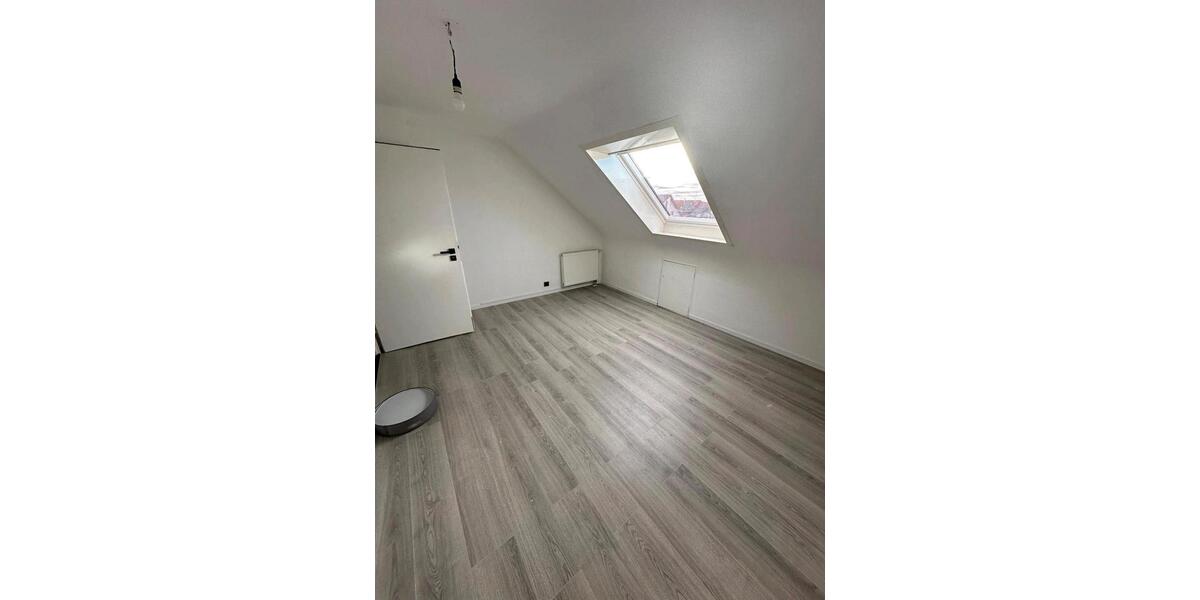 Dachgeschoßwohnung Filderstadt - 3 Zimmer, 48 m&sup2;, 800&euro; | Angebot:26048795