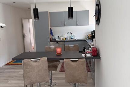 Schöne helle Wohnung mit Küche zu vermieten in Leuterod