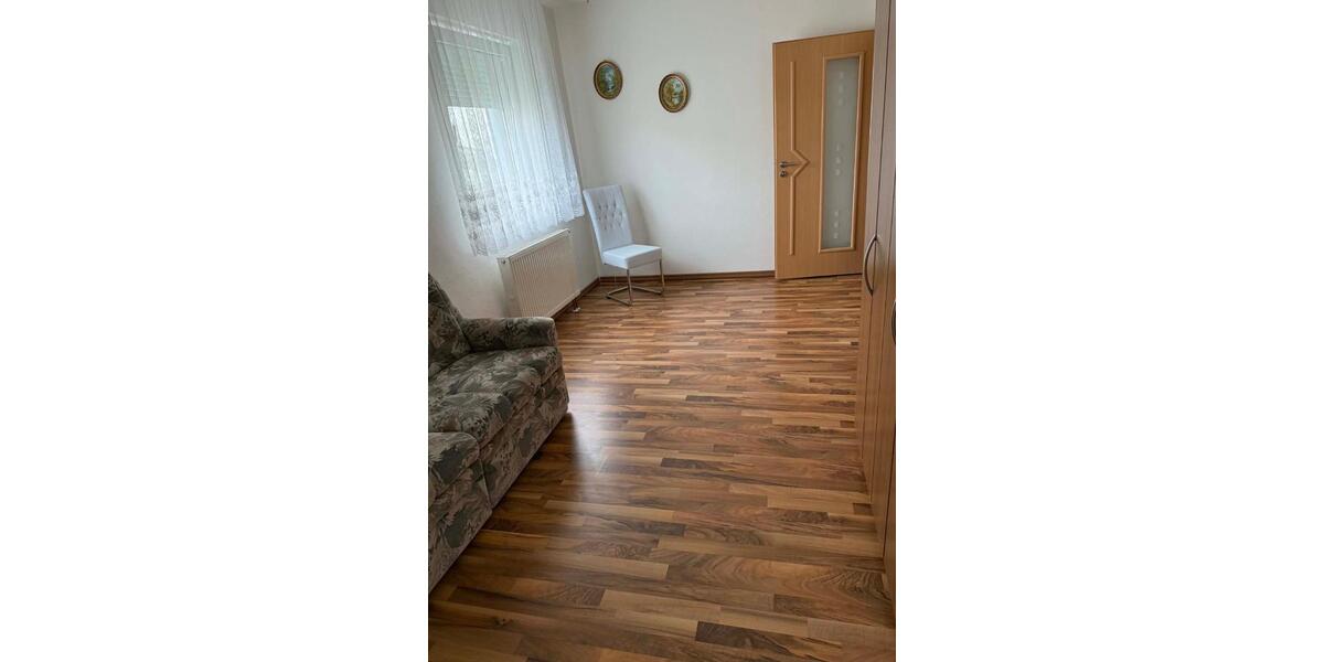 Erdgeschoßwohnung Hengersberg - 3 Zimmer, 90 m&sup2;, 680&euro; | Angebot:25460257