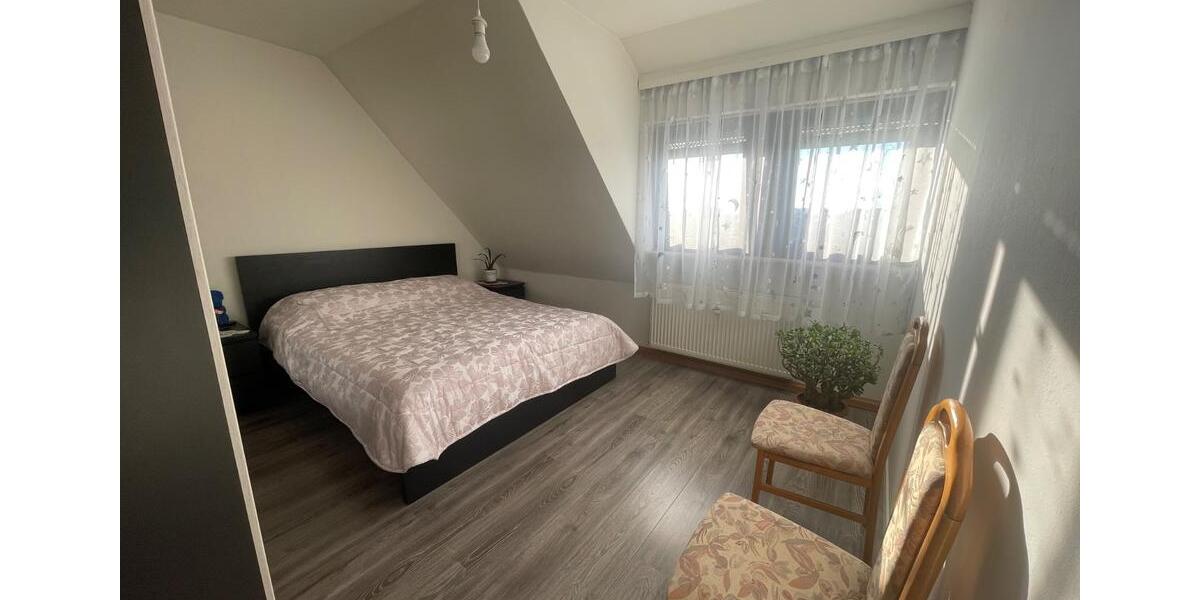 Dachgeschoßwohnung Leutershausen - 3.5 Zimmer, 85 m&sup2;, 700&euro; | Angebot:26019918