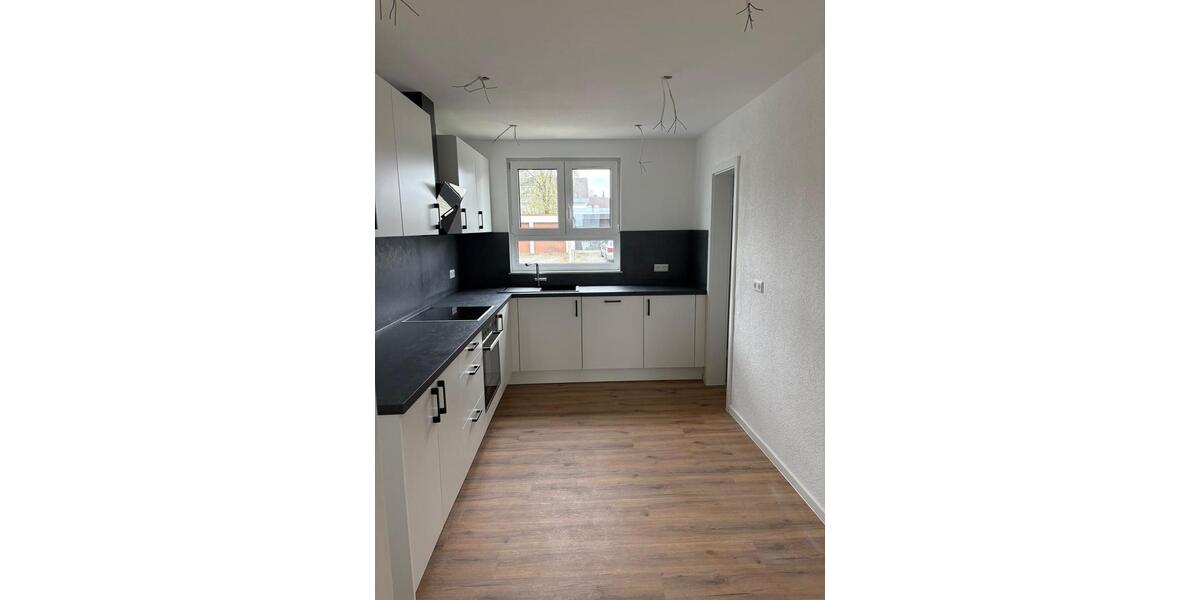 Erdgeschoßwohnung Mössingen - 4.5 Zimmer, 150 m&sup2;, 1.800&euro; | Angebot:26200102