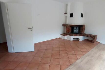 2,5 - Zimmer - Erdgeschoss - Wohnung in einem Mehrfamilienhaus zimmer