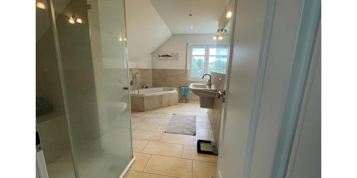 Einfamilienhaus Versmold - 5 Zimmer, 210 m&sup2;, 2.950&euro; | Angebot:26442223