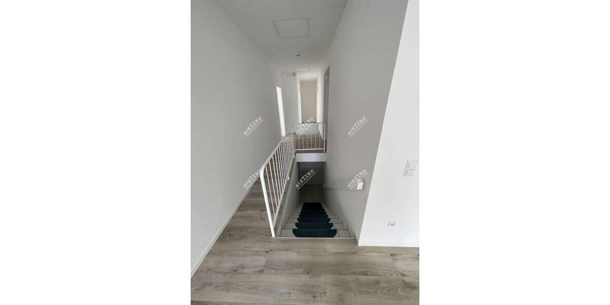 Etagenwohnung Asperg - 4 Zimmer, 104 m&sup2;, 1.600&euro; | Angebot:25152534