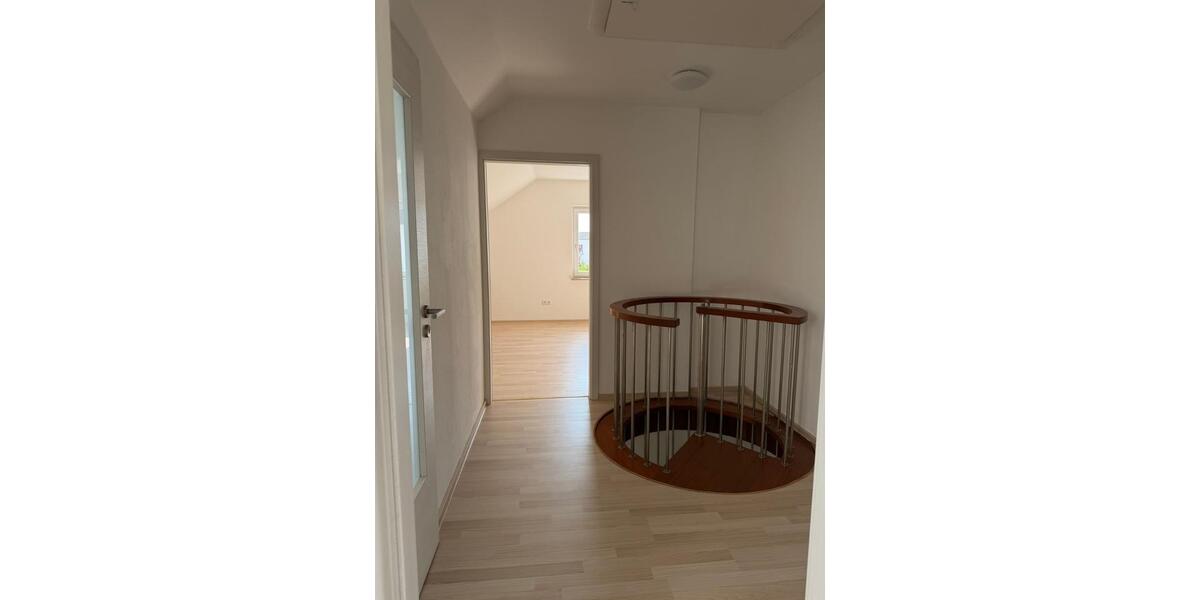 Einfamilienhaus Liederbach am Taunus - 5 Zimmer, 130 m&sup2;, 1.800&euro; | Angebot:26630942