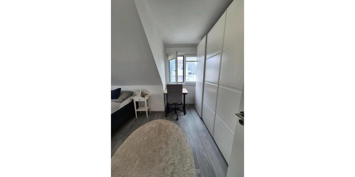 Dachgeschoßwohnung Leichlingen (Rheinland) - 3 Zimmer, 95 m&sup2;, 1.349&euro; | Angebot:26692780